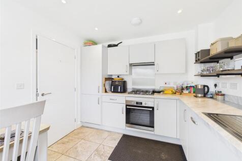 KITCHEN/ DINER