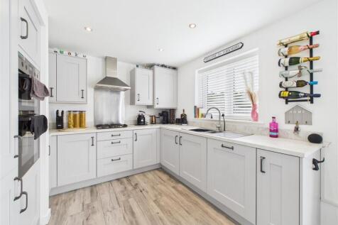 KITCHEN/ DINER