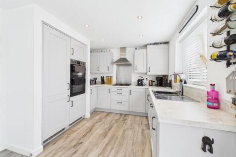 KITCHEN/ DINER