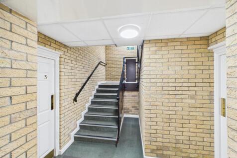 COMMUNAL ENTRANCE
