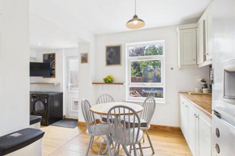 KITCHEN/ DINER