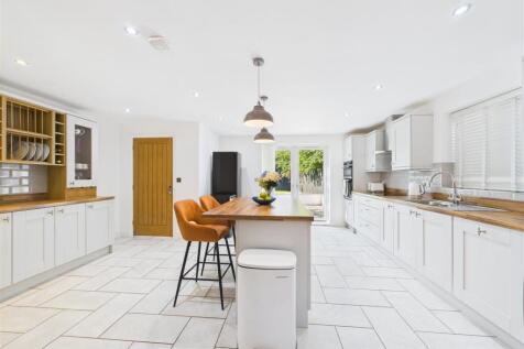 KITCHEN WITH DINING AREA