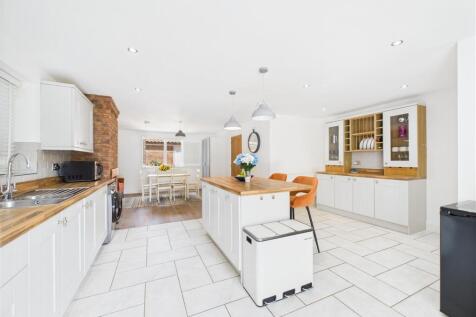 KITCHEN WITH DINING AREA