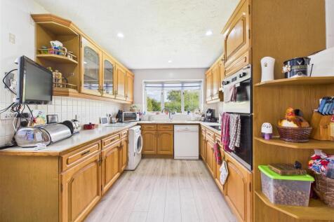 KITCHEN WITH DINING AREA