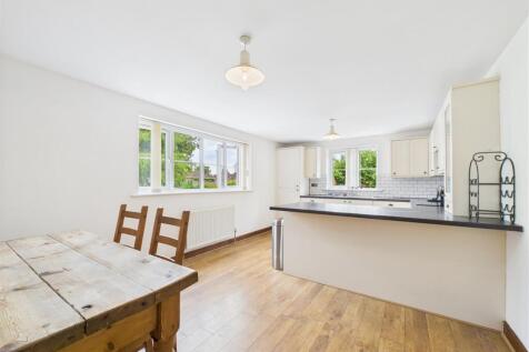 KITCHEN/ DINER