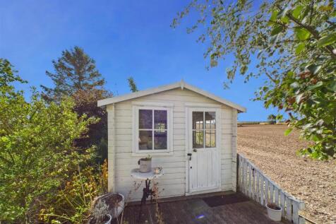 SUMMERHOUSE