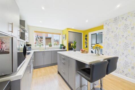KITCHEN/ DINER