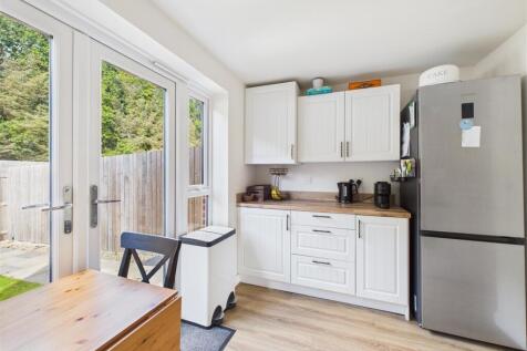 KITCHEN/ DINER