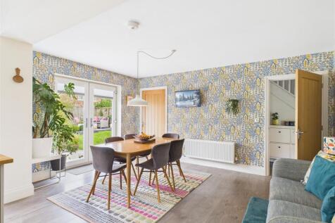 KITCHEN/ LIVING/ DINER