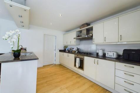 KITCHEN/ LIVING/ DINER