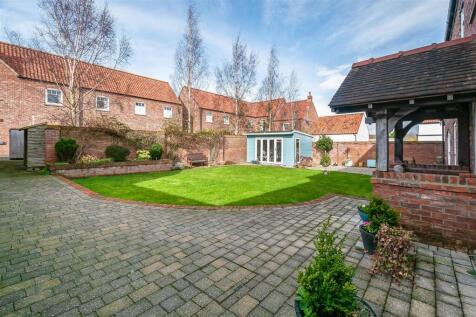 WALLED GARDEN