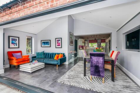 KITCHEN/DINING/ LIVING ROOM