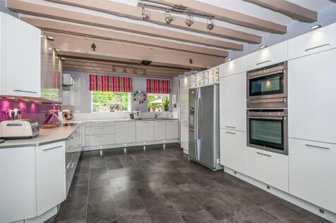 KITCHEN/DINING/ LIVING ROOM