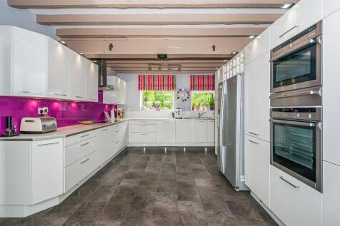 KITCHEN/DINING/ LIVING ROOM