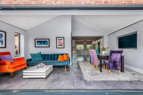 KITCHEN/DINING/ LIVING ROOM