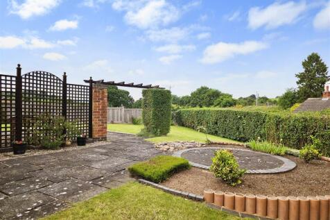 Front / Side Gardens