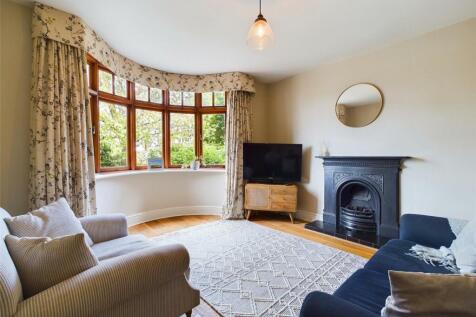 Sitting Room / Snug