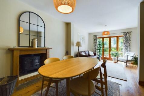 Lounge / Dining Room