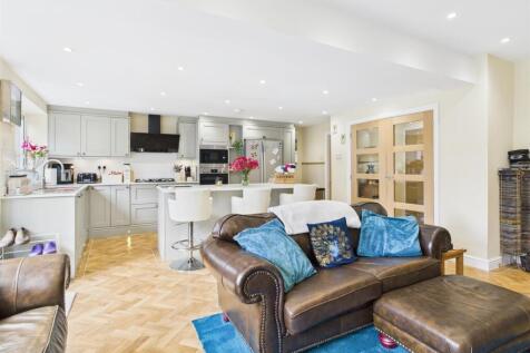 Kitchen/Family Room