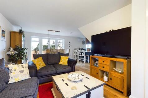 Lounge / Dining Room