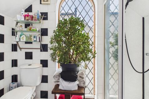 Attic Shower Room