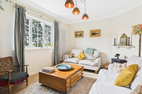 Sitting Room/Bed 4