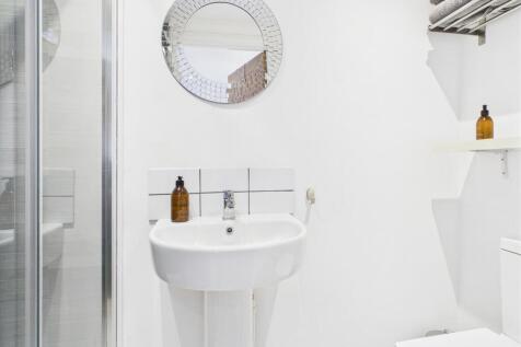 Annex Shower Room