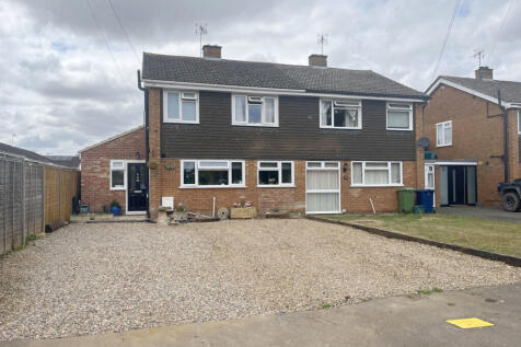 3 Bedroom Semi Detached House