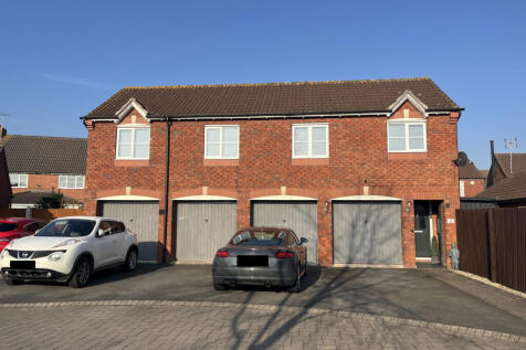 2 Bedroom Detached for Sale