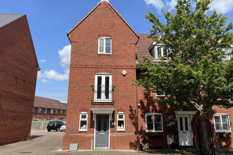3 Bedroom End Of Terrace For Sale
