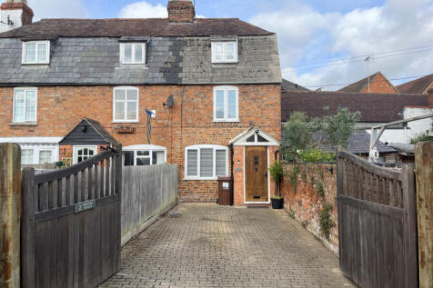 2 Bedroom End Terrace for Sale