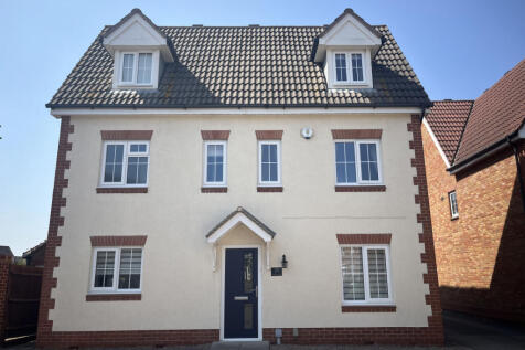 6 Bedroom Detached for Sale