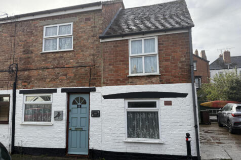 2 Bedroom End Terrace Cottage