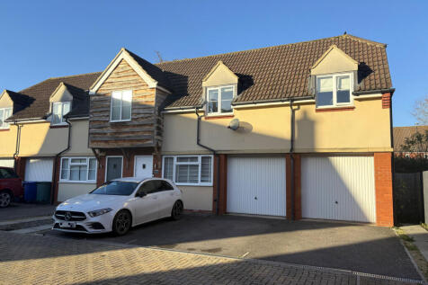 2 Bedroom Semi Detached Coach House for Sale