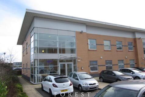 502 Centennial Park Elstree 1.JPG