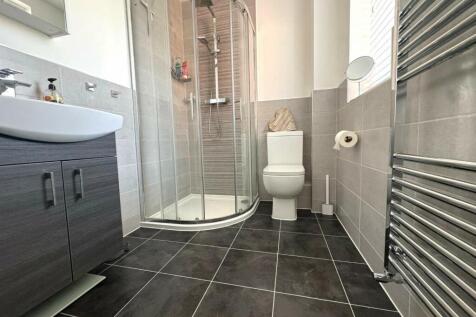 En Suite Shower Room