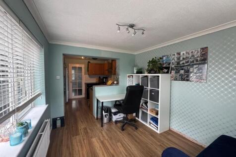 Study/ Family room
