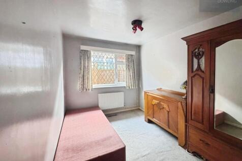 pbox-bedroom-330974.jpg