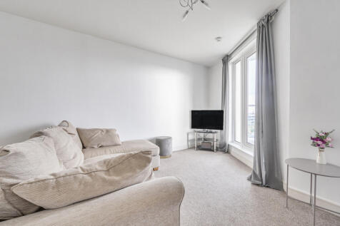 1347733-4-68b9b42...