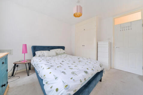 1367375-38-68ed2d...