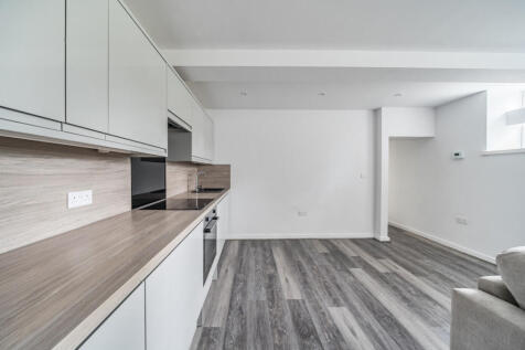 1377068-11-690b68...