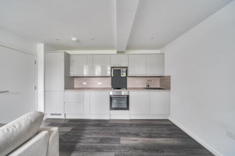 1377068-8-690b68d...