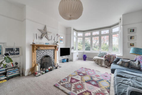 1365549-7-68f26e1...