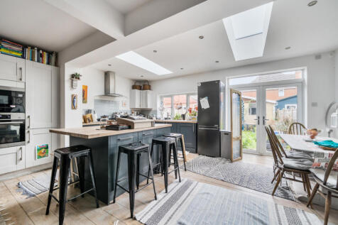 1365549-12-68f26e...