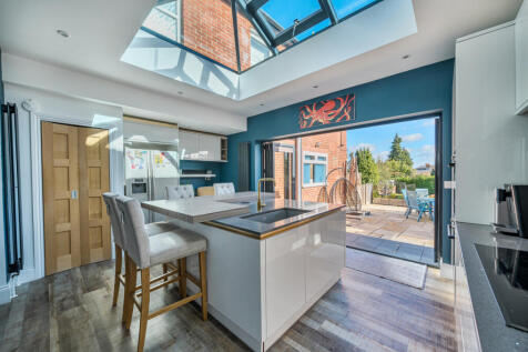 1372549-7-68fb786...