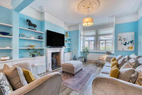 1372549-3-68fb76b...