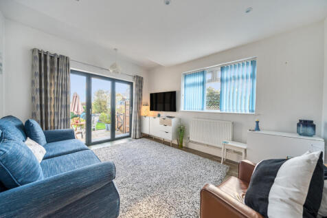 1372549-8-68fb786...