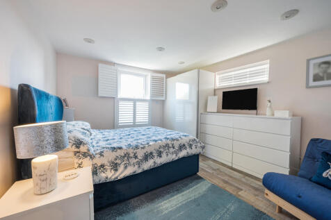 1372549-11-68fb78...