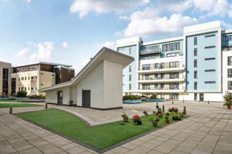 1372060-12-68fb87...