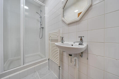 1305813-32-6842d3...